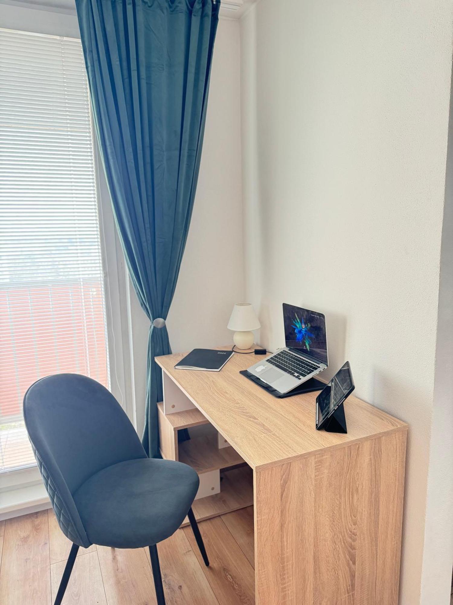 Modern Central Apartment Nitra Exteriér fotografie