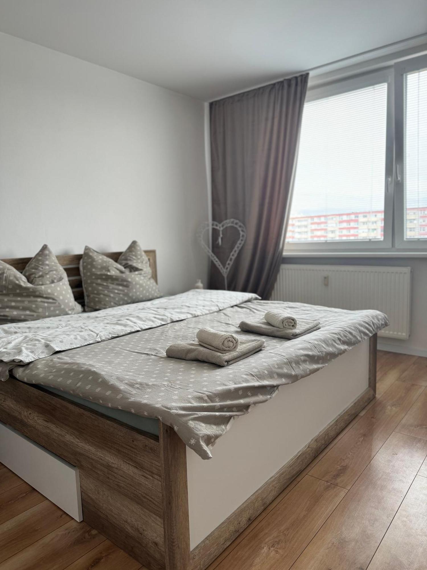 Modern Central Apartment Nitra Exteriér fotografie